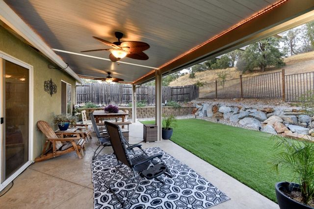 671 Valleybrook Drive, Redding, CA 96003