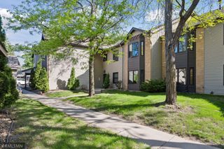 11031 Oregon Circle 58, Bloomington, MN 55438