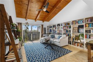 20134 Leadwell Street 332, Winnetka, CA 91306