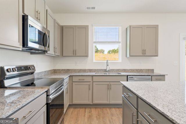 103 Bluefin Street, Adairsville, GA 30103