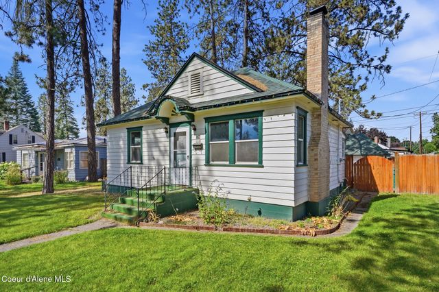 124 N 4th St, Cheney, WA 99004