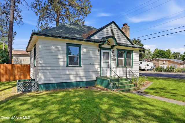 124 N 4th St, Cheney, WA 99004