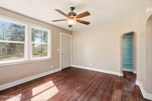 124 N 4th St, Cheney, WA 99004