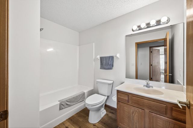 2231 Penn Place 120, North Saint Paul, MN 55109