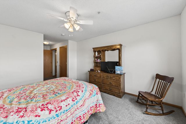 2231 Penn Place 120, North Saint Paul, MN 55109