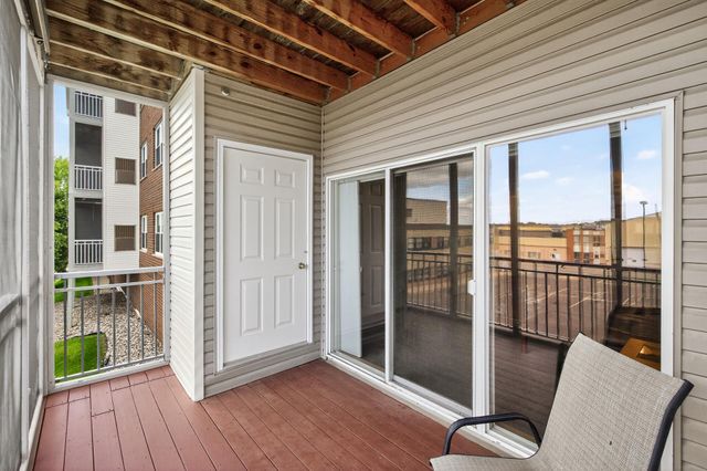 2231 Penn Place 120, North Saint Paul, MN 55109