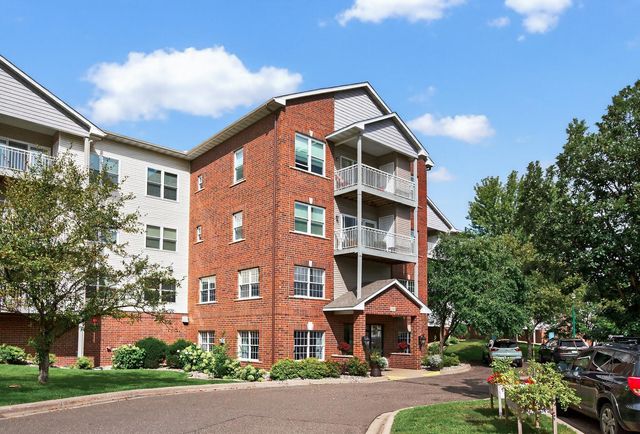 2231 Penn Place 120, North Saint Paul, MN 55109