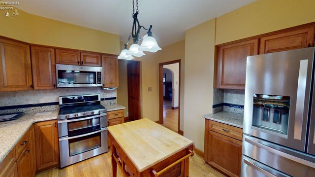 620 Water Street, Woodville, OH 43469