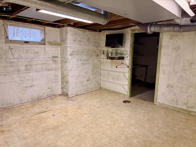 620 Water Street, Woodville, OH 43469