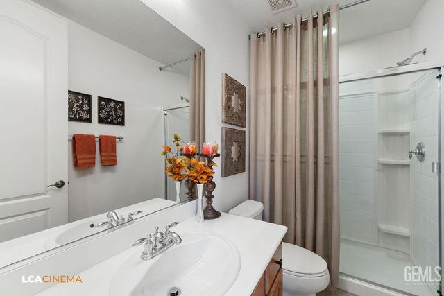 4200 Windy Walk Court, Bakersfield, CA 93311