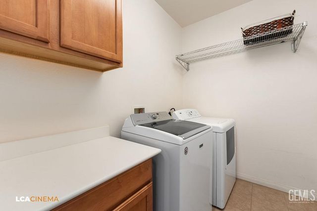 4200 Windy Walk Court, Bakersfield, CA 93311