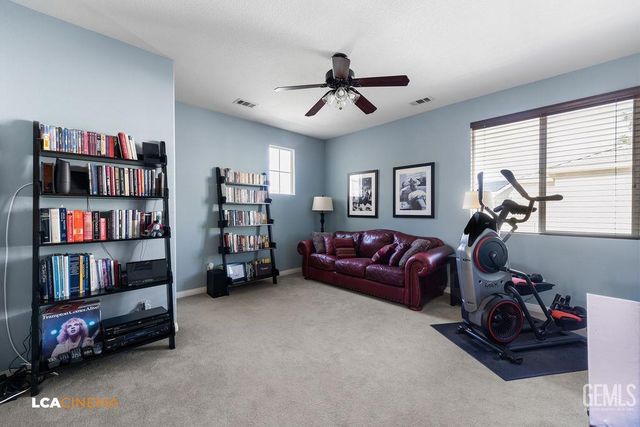 4200 Windy Walk Court, Bakersfield, CA 93311