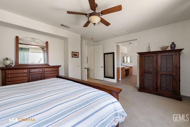 4200 Windy Walk Court, Bakersfield, CA 93311