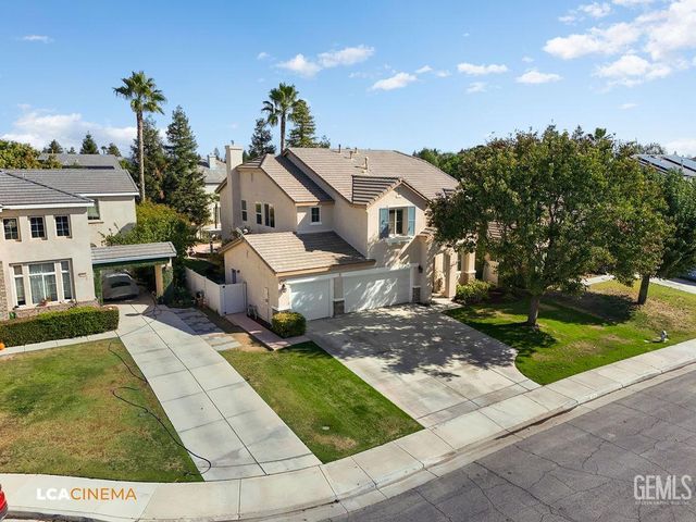 4200 Windy Walk Court, Bakersfield, CA 93311