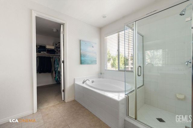 4200 Windy Walk Court, Bakersfield, CA 93311