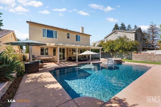 4200 Windy Walk Court, Bakersfield, CA 93311