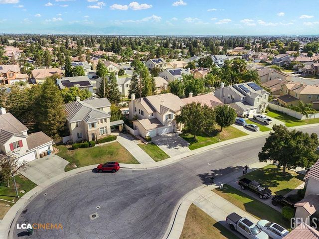 4200 Windy Walk Court, Bakersfield, CA 93311