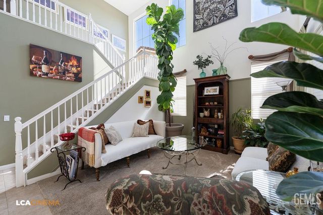 4200 Windy Walk Court, Bakersfield, CA 93311