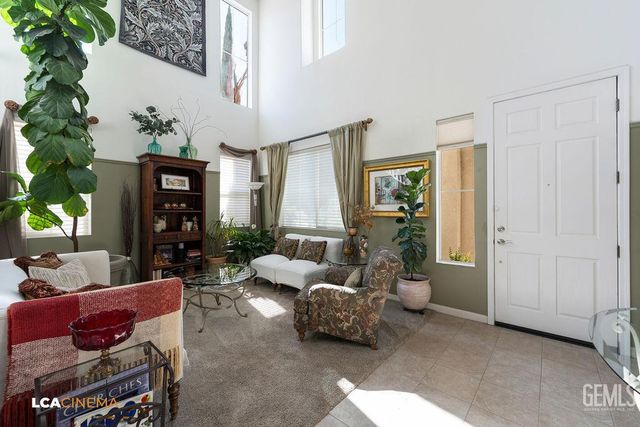 4200 Windy Walk Court, Bakersfield, CA 93311