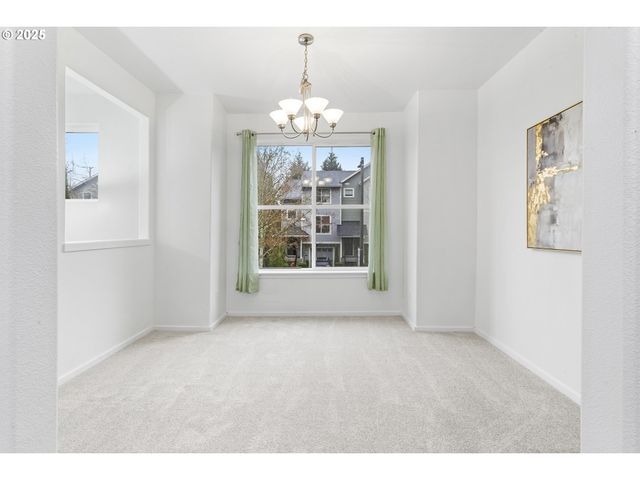 2253 Ne SHEFFIELD Ave, Hillsboro, OR 97006