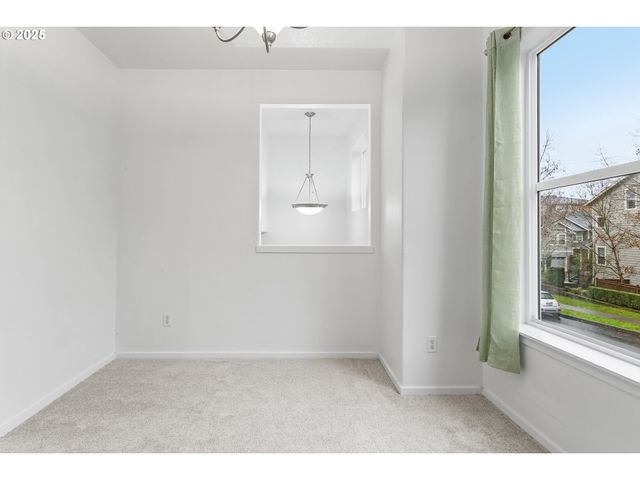 2253 Ne SHEFFIELD Ave, Hillsboro, OR 97006