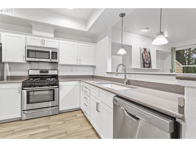 2253 Ne SHEFFIELD Ave, Hillsboro, OR 97006