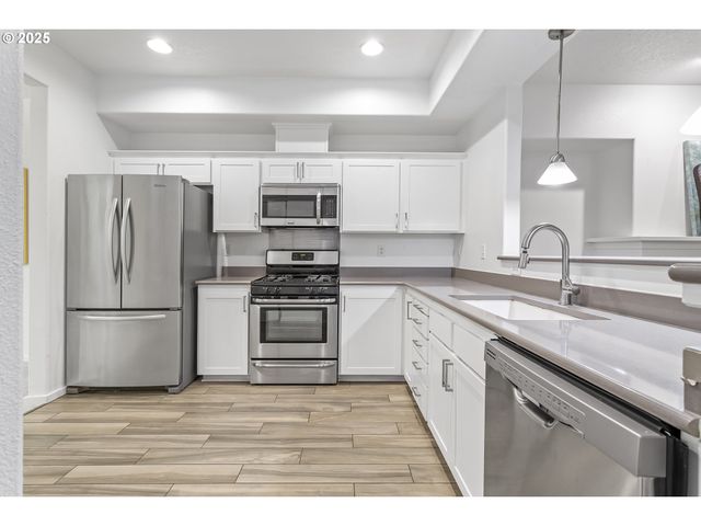 2253 Ne SHEFFIELD Ave, Hillsboro, OR 97006