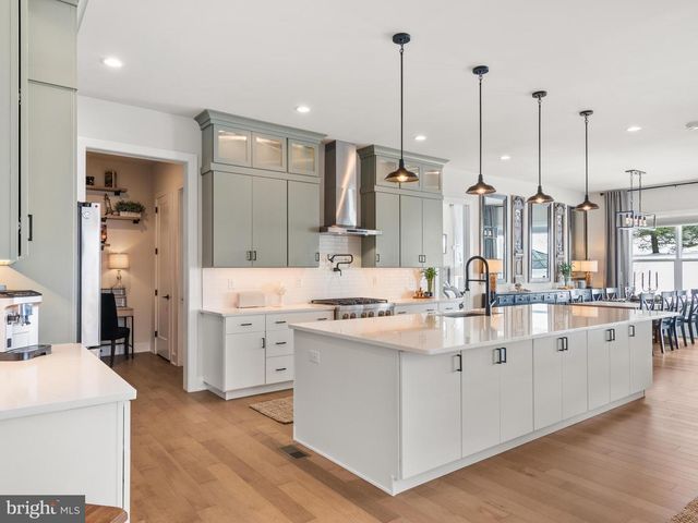 2617 HAWTHORN DR, Norristown, PA 19403