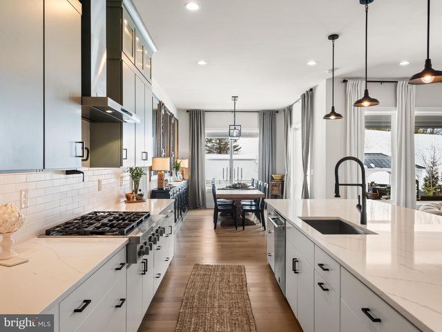 2617 HAWTHORN DR, Norristown, PA 19403