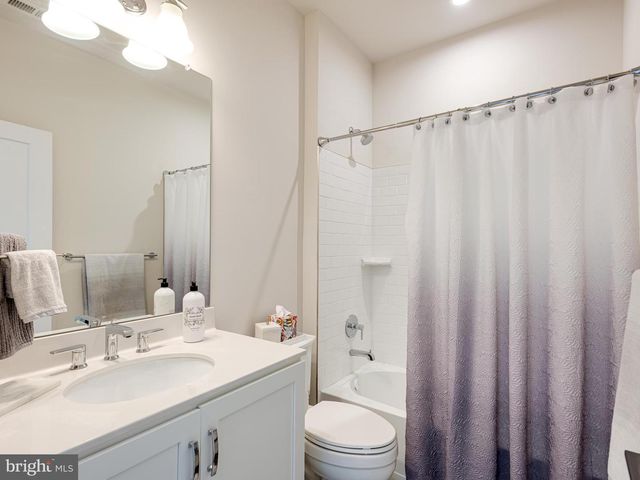 2617 HAWTHORN DR, Norristown, PA 19403