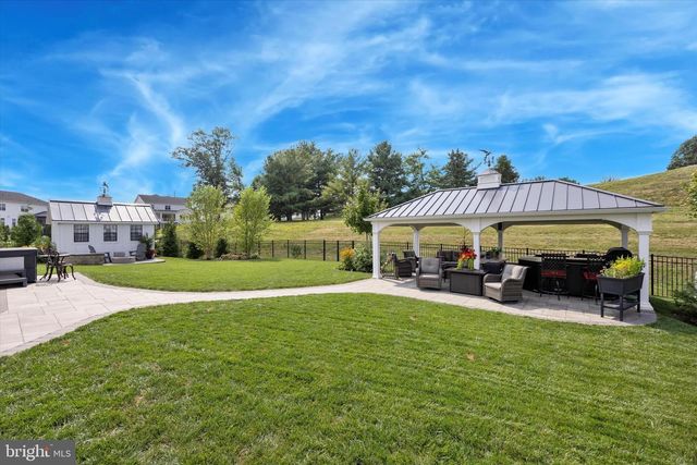 2617 HAWTHORN DR, Norristown, PA 19403