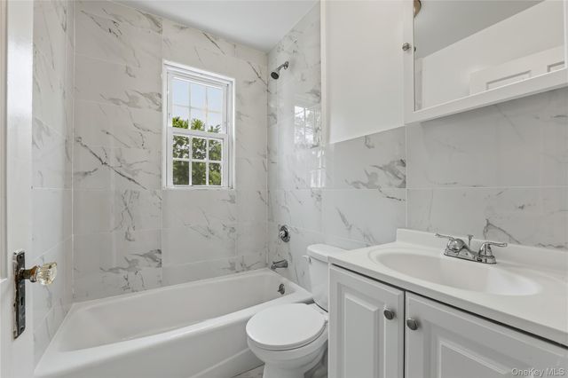20 S Washington Avenue, Hartsdale, NY 10530