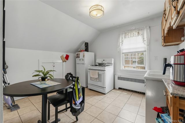 20 S Washington Avenue, Hartsdale, NY 10530