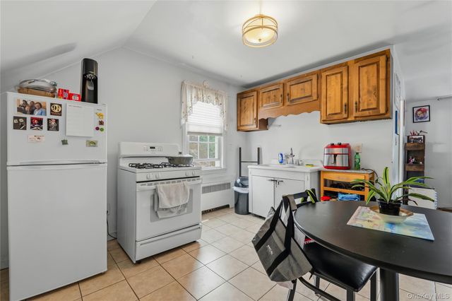 20 S Washington Avenue, Hartsdale, NY 10530