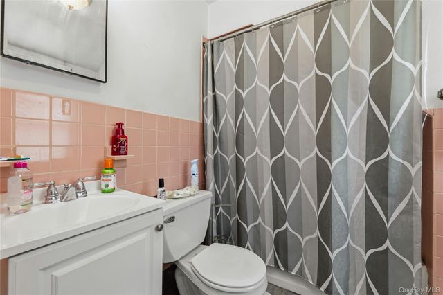 20 S Washington Avenue, Hartsdale, NY 10530