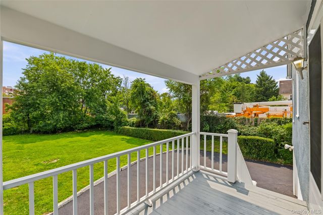 20 S Washington Avenue, Hartsdale, NY 10530