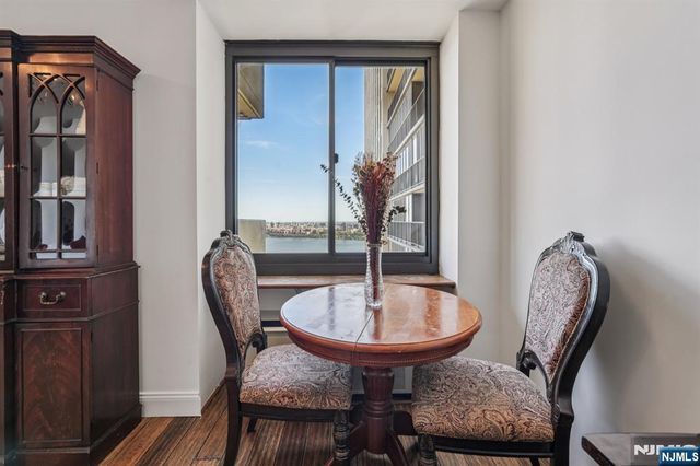 300 Winston 2306, Cliffside Park, NJ 07010