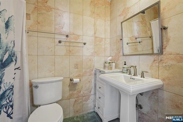 300 Winston 2306, Cliffside Park, NJ 07010