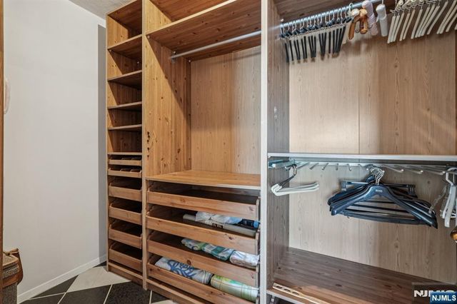 300 Winston 2306, Cliffside Park, NJ 07010