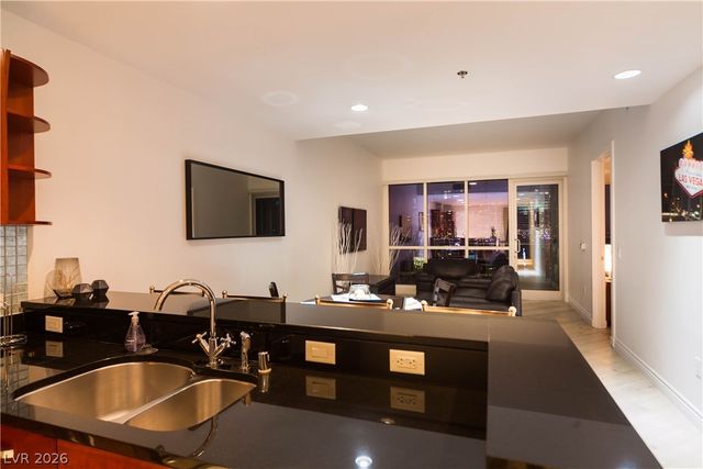 4525 DEAN MARTIN Drive 1611, Las Vegas, NV 89103