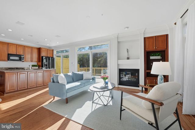 2124 21ST RD N, Arlington, VA 22201