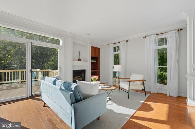 2124 21ST RD N, Arlington, VA 22201