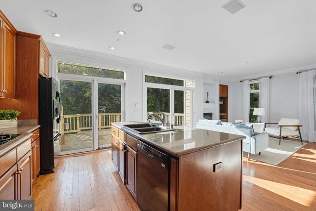 2124 21ST RD N, Arlington, VA 22201