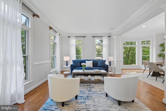 2124 21ST RD N, Arlington, VA 22201