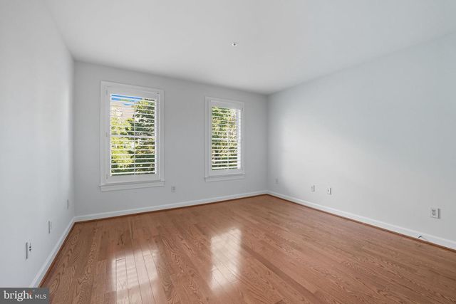 2124 21ST RD N, Arlington, VA 22201