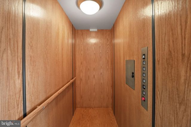 2124 21ST RD N, Arlington, VA 22201