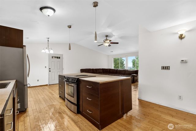 16046 46th Avenue S, Tukwila, WA 98188