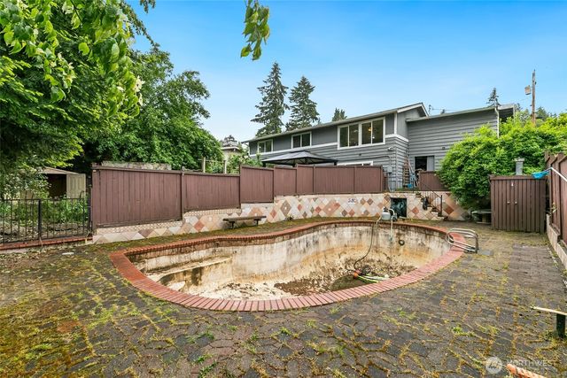 16046 46th Avenue S, Tukwila, WA 98188