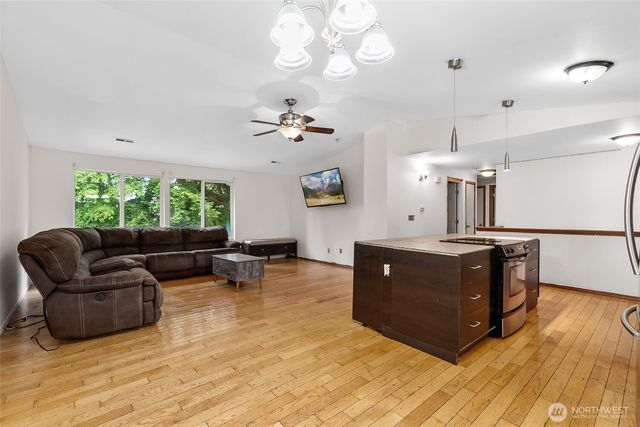 16046 46th Avenue S, Tukwila, WA 98188