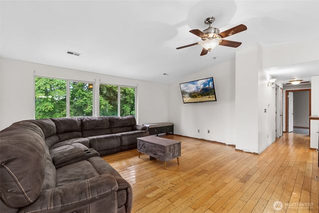 16046 46th Avenue S, Tukwila, WA 98188